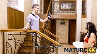 MATURE4K. Woman Over Fifty Returned Home And Tempted Her Stepson Into Sex