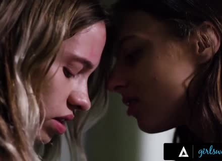 Gia Derza Khloe Kapri Lick Each Others Clits 2