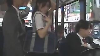 Anteprima Del Video: Studentessa Giapponese Abusata Sul Bus